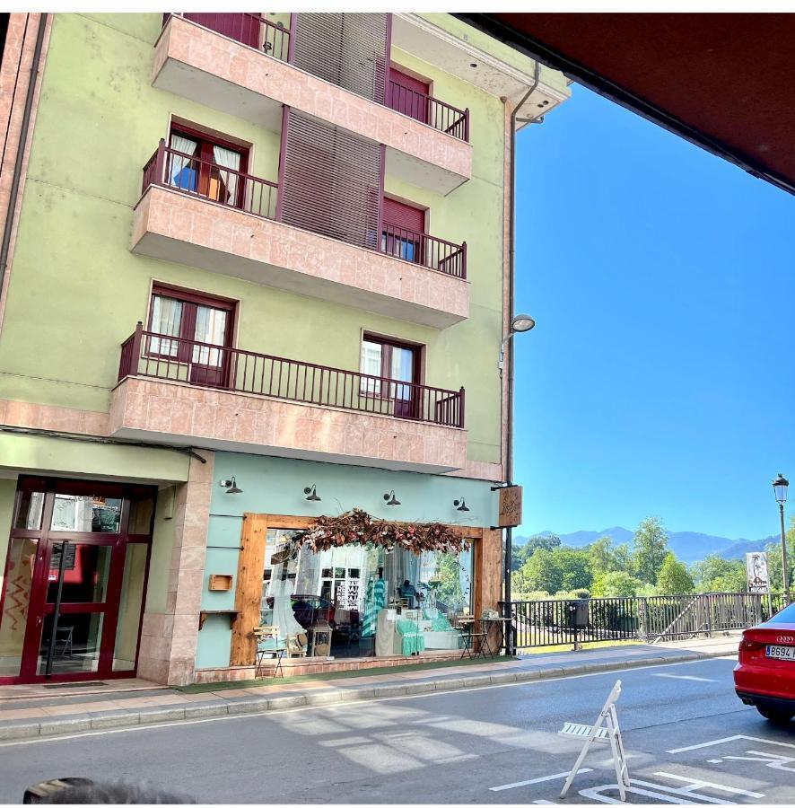 Ferienwohnung Apartamento Centro Onís Exterior foto